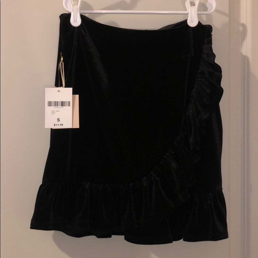 Velvet skirt